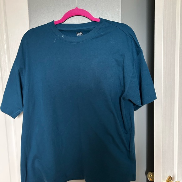 Twik Teal Tee with Coral Fish Design - Picture 3 of 3